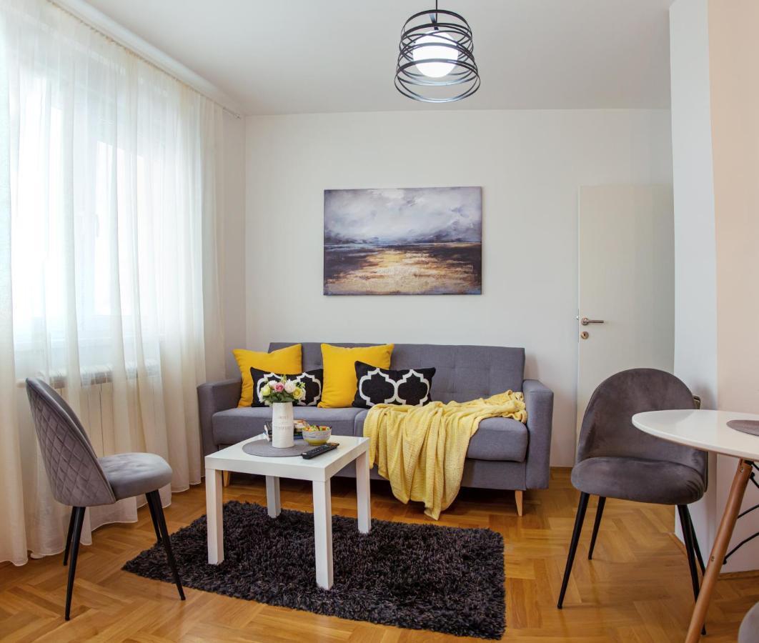 סרמסקה מיטרוביקה Apartman Mia מראה חיצוני תמונה