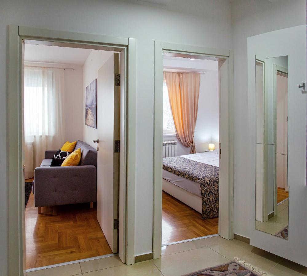 סרמסקה מיטרוביקה Apartman Mia מראה חיצוני תמונה