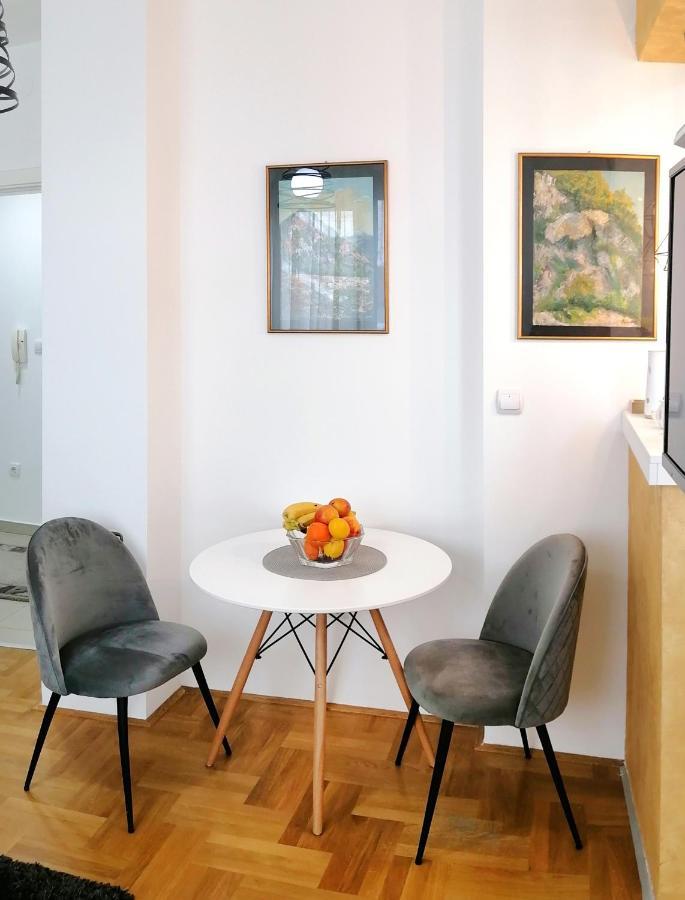 סרמסקה מיטרוביקה Apartman Mia מראה חיצוני תמונה